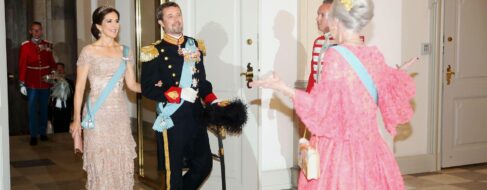 Margarita de Dinamarca hace oficial su abdicación y Federico X es coronado rey