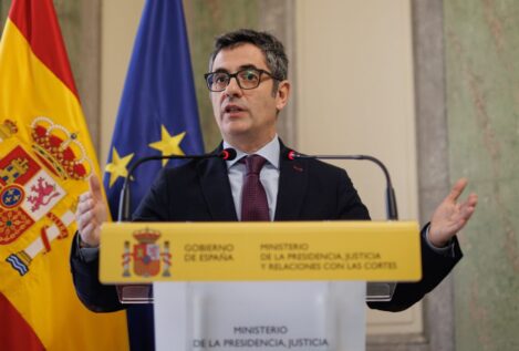 Bolaños vuelve a preguntar al PP si está cerca «de los energúmenos violentos o del PSOE»