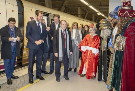 La Junta Electoral señala a Óscar Puente por su viaje en tren a Galicia con los Reyes Magos
