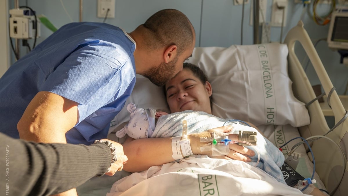 Nace en el Clínic de Barcelona el bebé de la segunda mujer trasplantada de útero en España