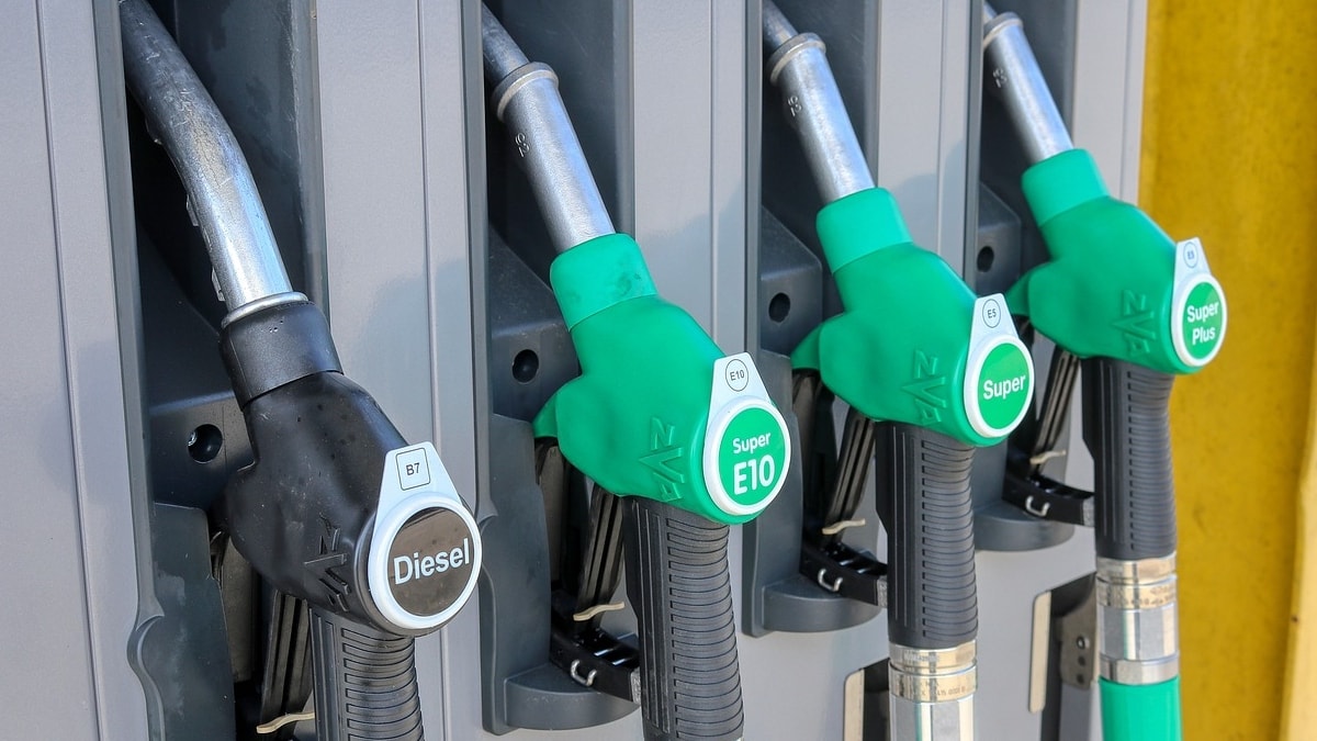 ¿Las gasolineras ‘low cost’ ofrecen combustible de peor calidad? La OCU responde