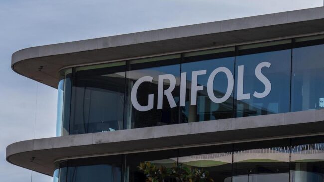 Las acciones de Grifols cierran con un alza del 2% tras la investigación de la CNMV a Gotham