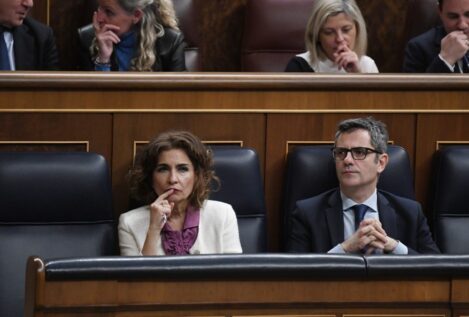 Caos en las votaciones del Congreso: Bolaños y Narbona suplantan a Yolanda Díaz y Besteiro