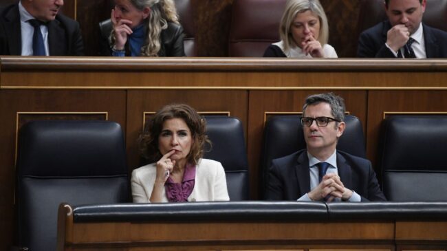 Caos en las votaciones del Congreso: Bolaños y Narbona suplantan a Yolanda Díaz y Besteiro