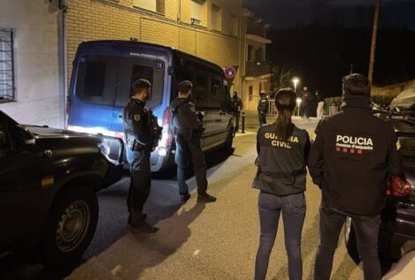 Guardia Civil y Mossos activan un operativo contra el terrorismo yihadista en Barcelona y Mérida