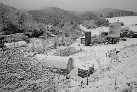 Alerta roja por nevadas en el Pirineo oscense y navarro, y en el valle de Arán