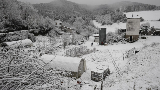 Alerta roja por nevadas en el Pirineo oscense y navarro, y en el valle de Arán