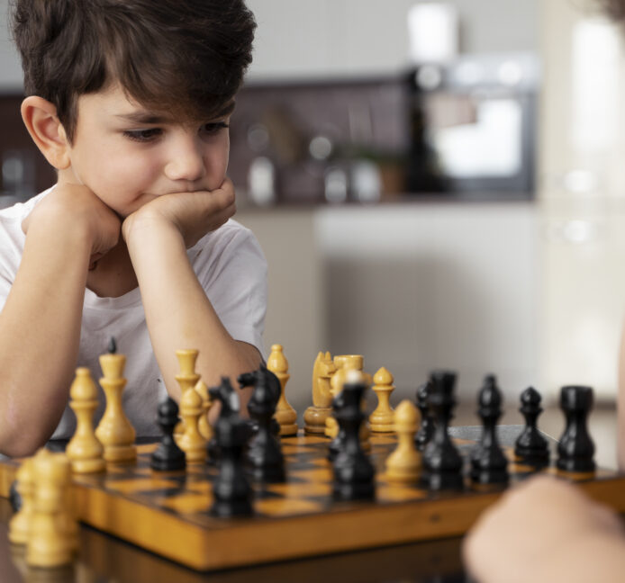 El ajedrez mejora las notas de los alumnos en matemáticas y reduce su aversión al riesgo