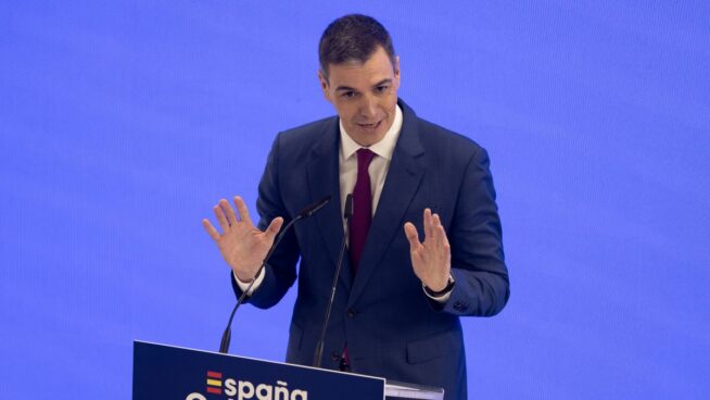 Sánchez anuncia una inversión en Barajas que copió de Rajoy y que AENA presentó en 2022
