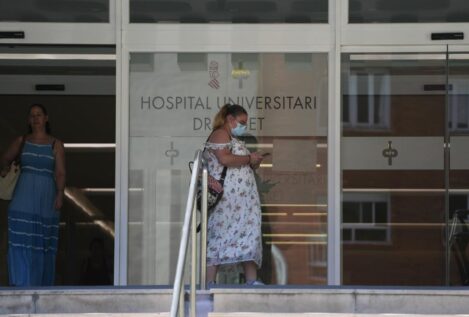 La mascarilla vuelve a ser obligatoria en centros de salud valencianos, catalanes y murcianos
