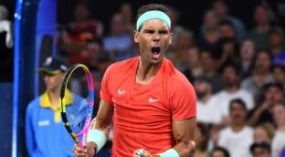 Rafa Nadal arrasa en su debut en solitario en Brisbane tras pasar un año alejado de las pistas