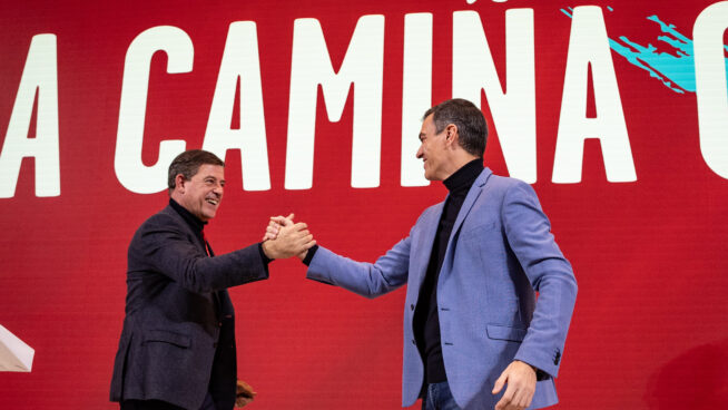 Sánchez supedita una remodelación profunda en Ferraz a un varapalo en las europeas