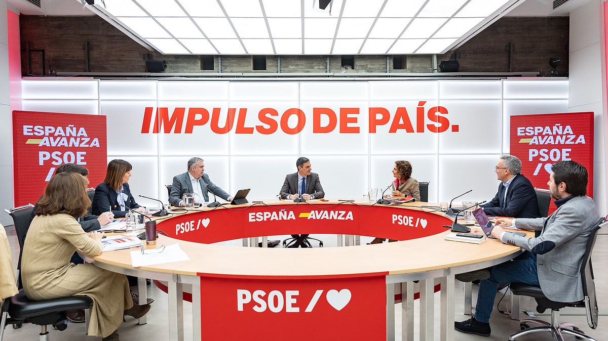 Sánchez sacará a media docena de miembros de su Ejecutiva para acoger a nuevos ministros