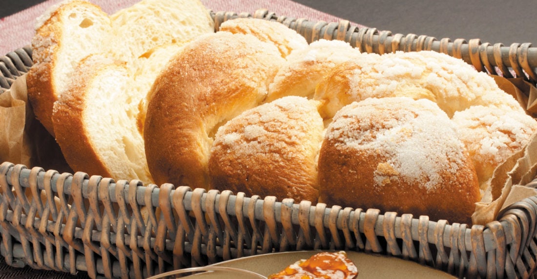 Trenza de leche, para una merienda especial de fin de semana