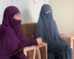 Pedraz procesa por integración en Daesh a dos españolas repatriadas desde Siria con sus hijos