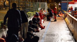 Llegan a Canarias 17 cayucos con más de mil inmigrantes en las últimas horas
