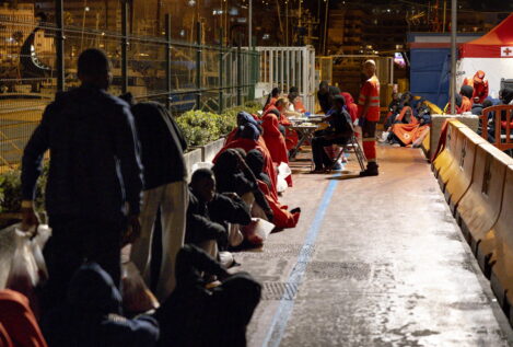 Llegan a Canarias 17 cayucos con más de mil inmigrantes en las últimas horas