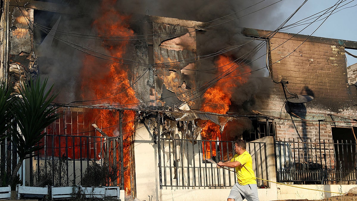Al menos 112 fallecidos y 300 desaparecidos en los incendios de Chile