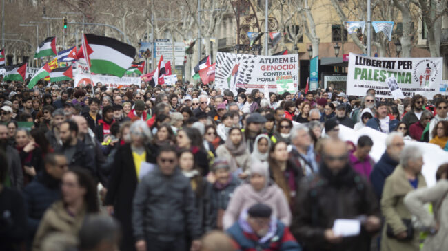 Unas 4.500 personas se manifiestan en Barcelona por el fin del «genocidio» en Palestina