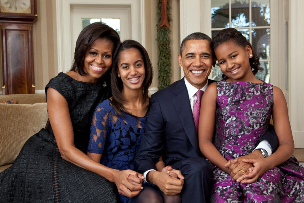 La familia Obama es uno de los mejores ejemplos de cómo utilizar la imagen personal en política. (Fuente: Wikipedia)