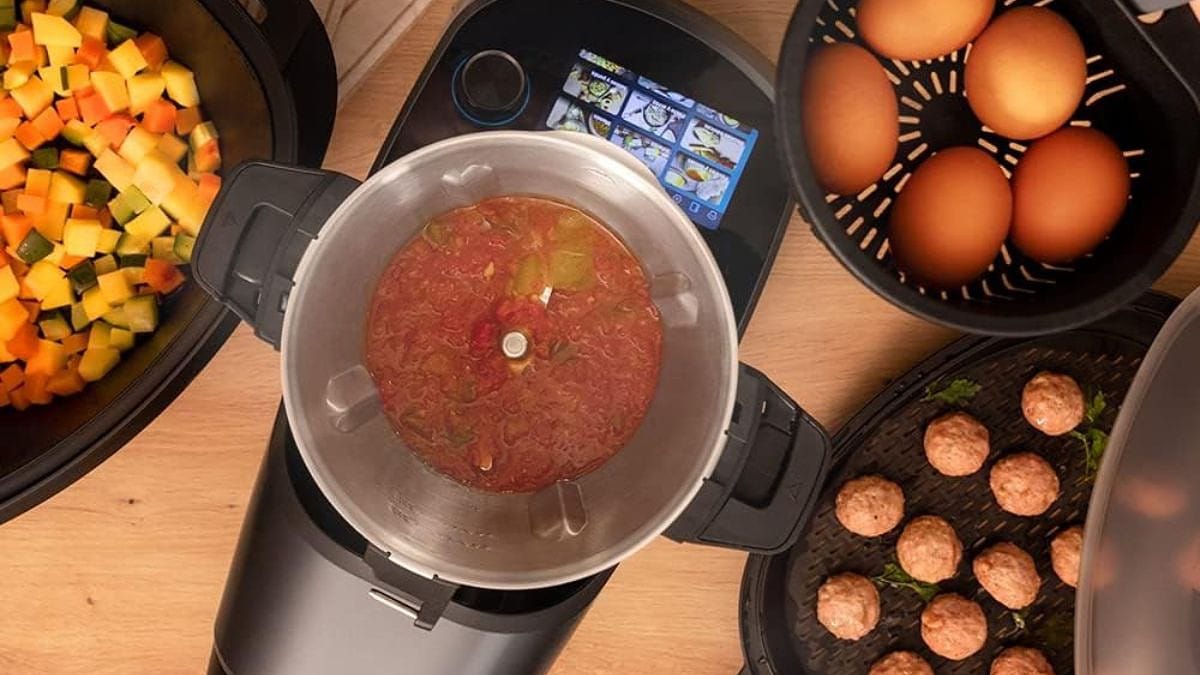 Conviértete en un chef con el robot de cocina de Cecotec top ventas en Amazon: ¡ahora con 250€ de descuento!