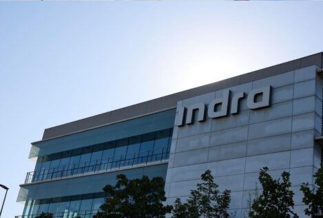 Indra gana 206 millones en 2023, un 19,8% más, y mantiene el dividendo en 0,25 euros
