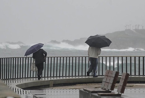 Descenso de temperaturas generalizado y temporal marítimo en el litoral cantábrico