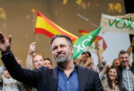 Vox pide endurecer el acceso a la nacionalidad y retirarla por delitos con «deslealtad» a España