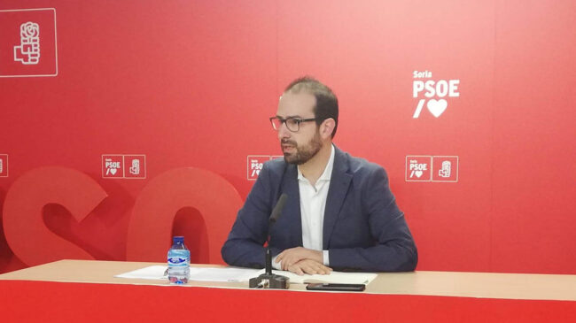 El procurador del PSOE detenido por violencia machista deja todos sus cargos políticos