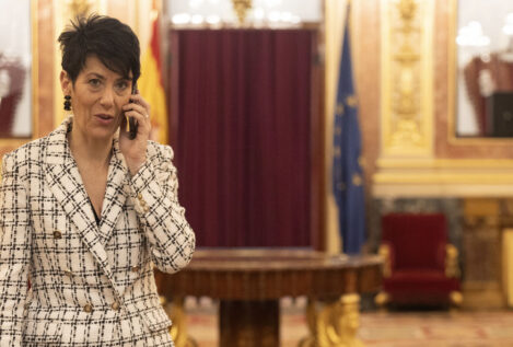 La ministra Elma Saiz, involucrada también en la compra irregular de mascarillas en Navarra