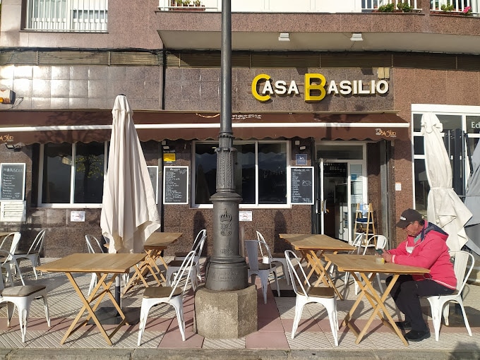 La terraza del restaurante Casa Basilio, Ribadesella. 
Violeta González