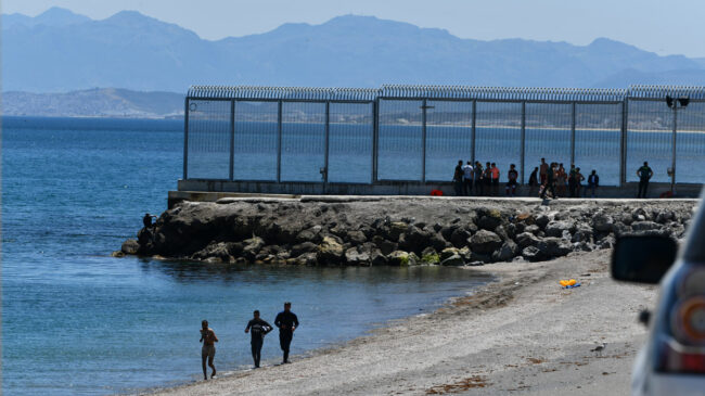 Ceuta alcanza los 300 menores marroquíes acogidos tras las últimas entradas a nado
