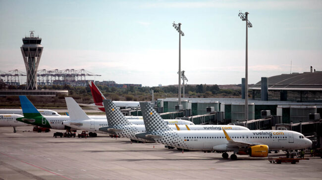 Alerta por la fuga de material radiactivo en un avión en el aeropuerto de Barcelona