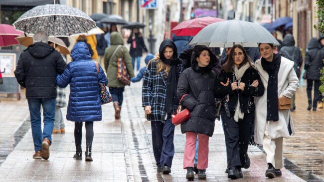 Todas las comunidades, salvo Extremadura, en alerta por lluvias, oleajes, nieve o viento
