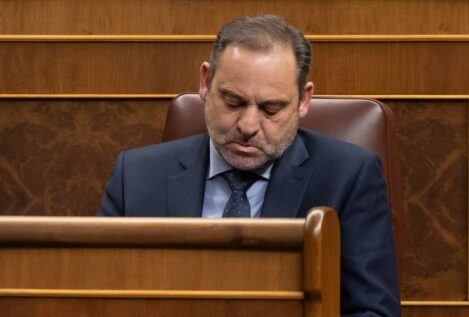 Los escenarios a los que se enfrenta Ábalos si no entrega el acta de diputado del PSOE