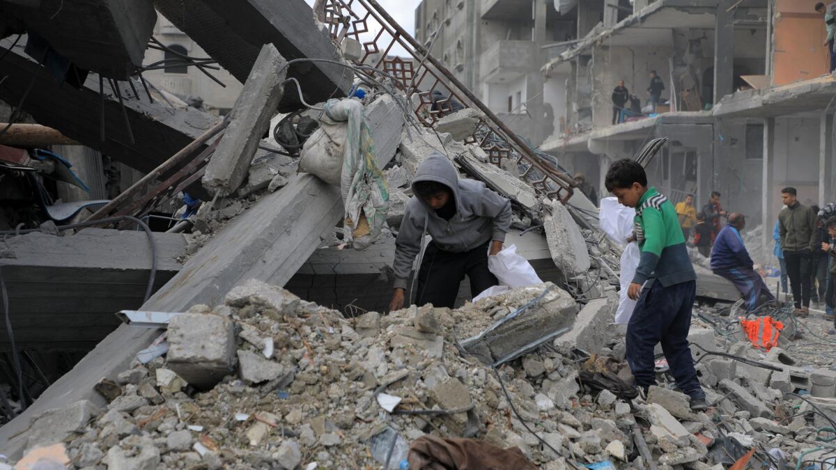Más de cien los muertos en un ataque de Israel contra una entrega de comida en Gaza