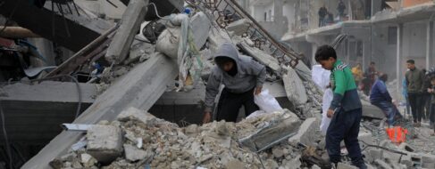 Las autoridades de Gaza elevan a casi 29.700 los muertos desde el inicio de la ofensiva israelí
