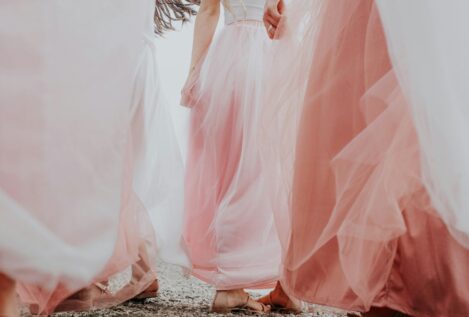 Tiendas de vestidos de invitada de boda 2024: estas son las mejores marcas españolas