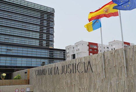 La Fiscalía denuncia otra malversación por material sanitario en Canarias por 23 millones