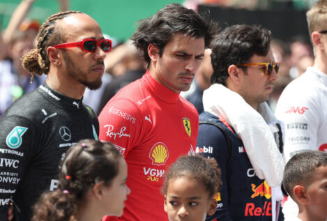Las incógnitas de la marcha de Hamilton a Ferrari: ¿a dónde irá Carlos Sainz?