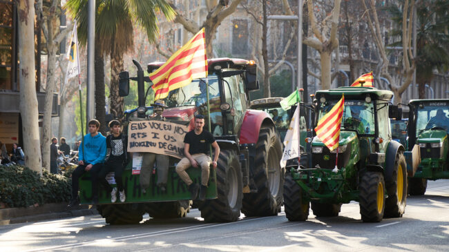 Los agricultores podrán pasar la noche en Barcelona y dejar sus tractores donde están