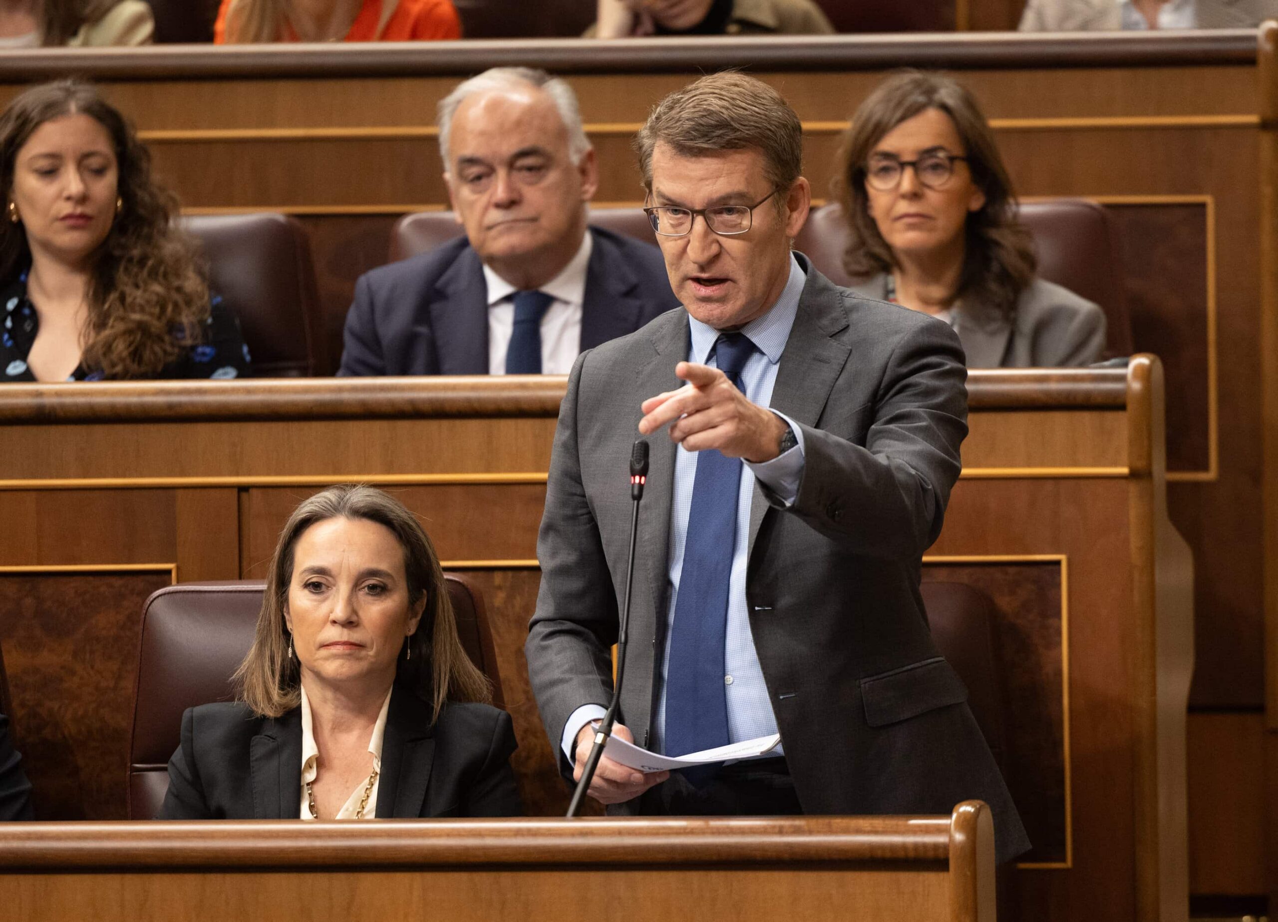 Feijóo señala a Pedro Sánchez por el 'caso Koldo': «Usted lo sabía y lo tapó»