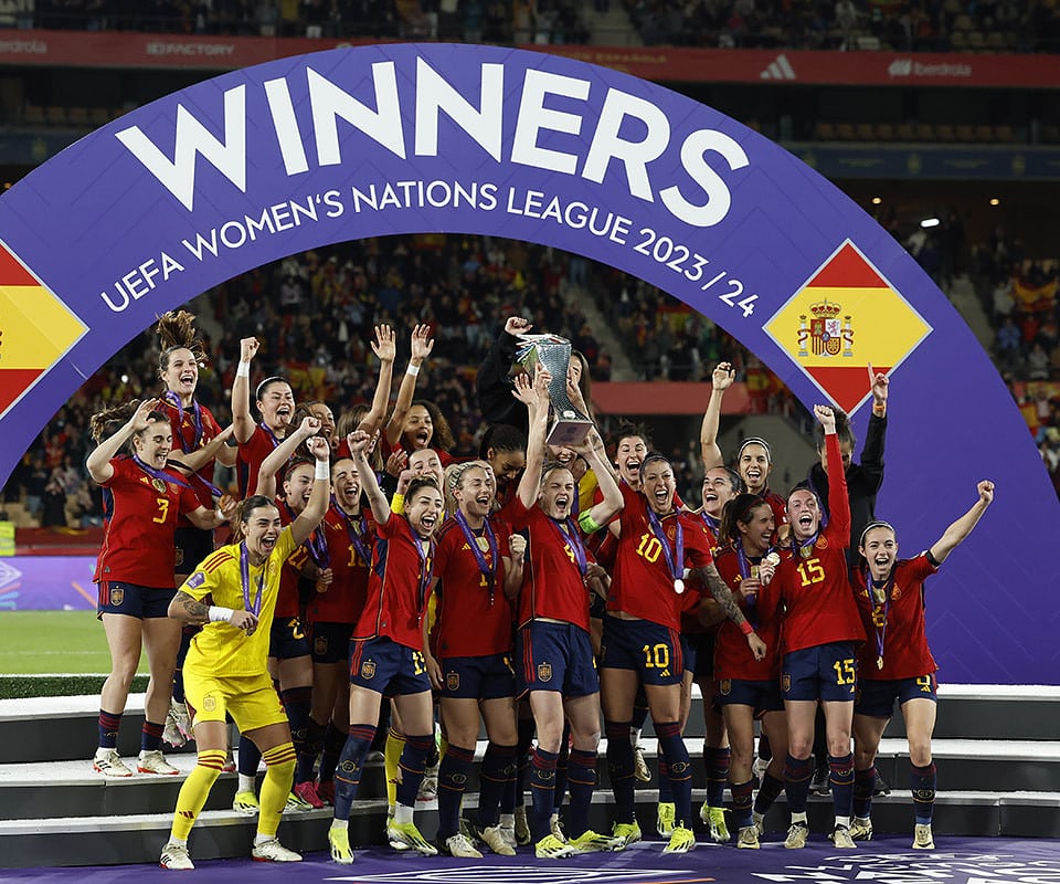 La fiesta de la selección española femenina tras conquistar la Liga de Naciones