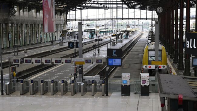 Al menos tres heridos, uno grave, por un ataque con cuchillo en la estación de París-Lyon