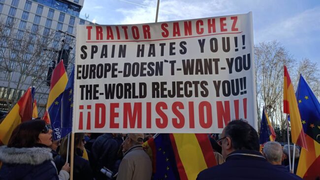 Feijóo intensifica su ofensiva en Europa contra la amnistía para frenar la «deriva» de Sánchez
