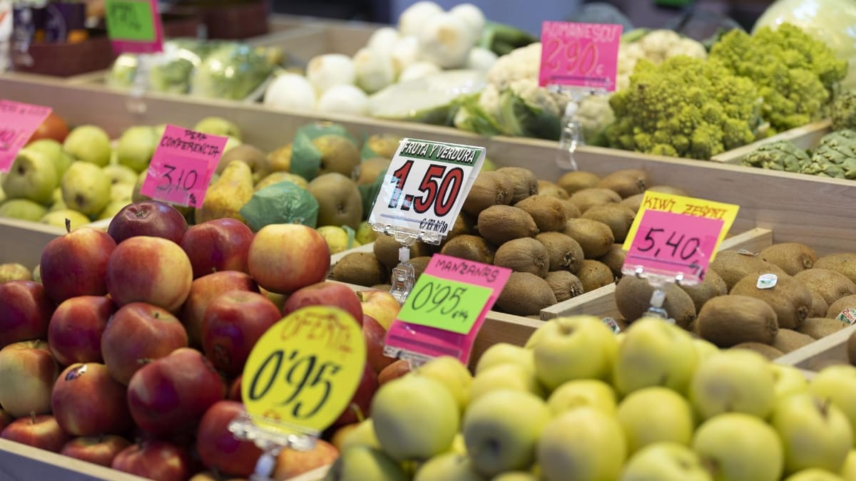 Limón, ajo, brócoli y plátano multiplican en enero su precio por hasta nueve del campo a la mesa