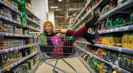 Las acciones de clientes que más molestan a los cajeros de supermercado