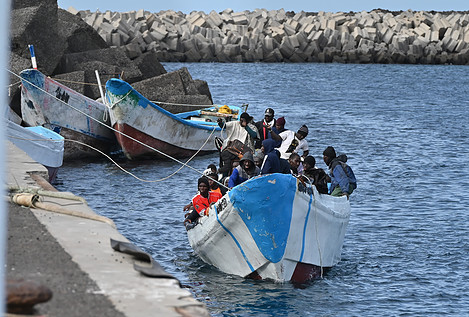 El Gobierno activa las alarmas ante la previsión de una ola migratoria récord este verano