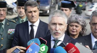 Marlaska afirma que no se plantea dimitir tras el asesinato de dos agentes en Barbate (Cádiz)