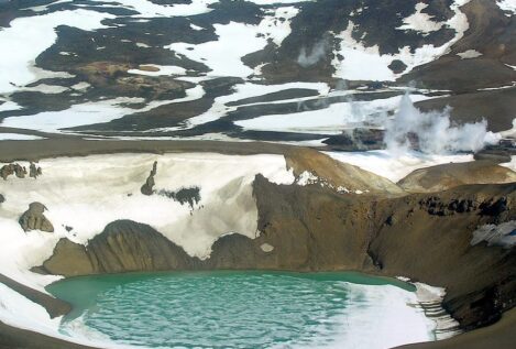Un túnel al interior de un volcán: el plan de Islandia para tener energía geotérmica ilimitada
